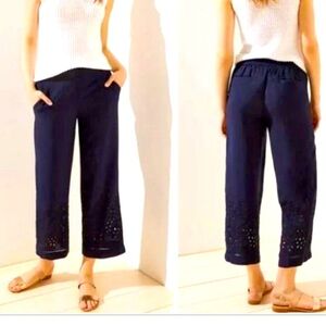 eyelet bottom pull on Capri pants